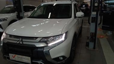 Mitsubishi Outlander 2019 года, 62 642 км - вид 1