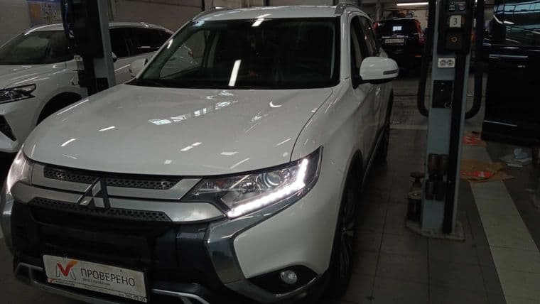 Mitsubishi Outlander, 2019