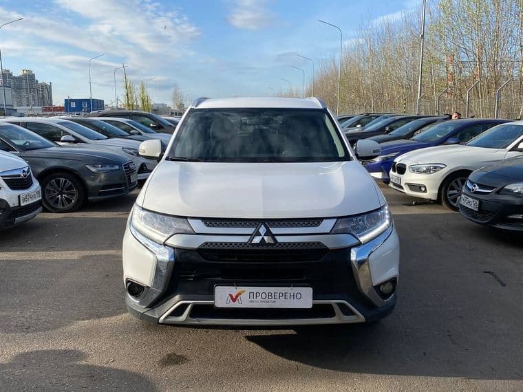 Mitsubishi Outlander 2019 года, 62 642 км - вид 2