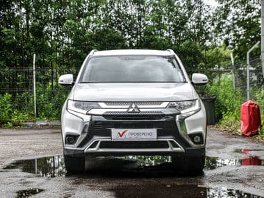 Mitsubishi Outlander 2019 года, 62 642 км - вид 2
