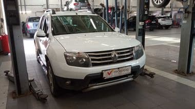 Renault Duster 2014 года, 118 991 км - вид 2
