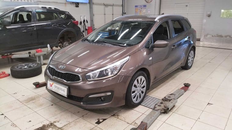 KIA Ceed 2018 года, 192 563 км - вид 1