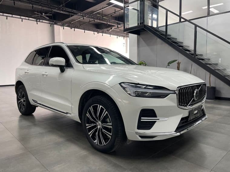 Volvo XC60, 2022 - вид 2