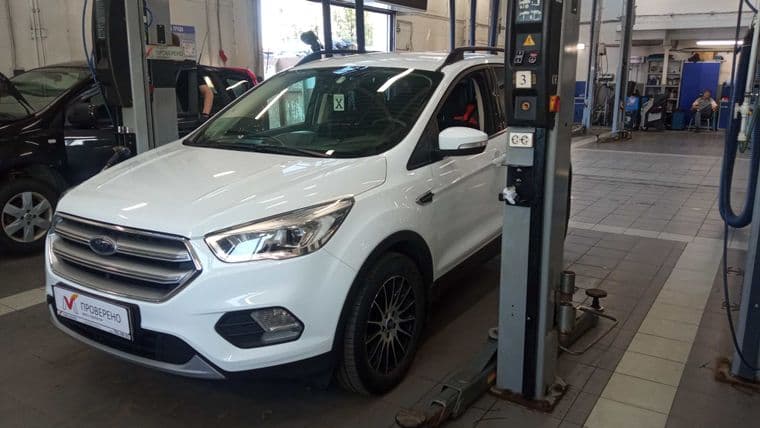 Ford Kuga, 2019