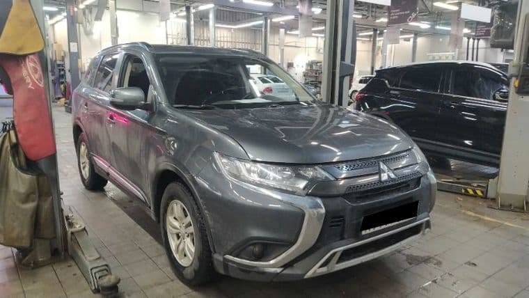 Mitsubishi Outlander 2022 года, 103 620 км - вид 2