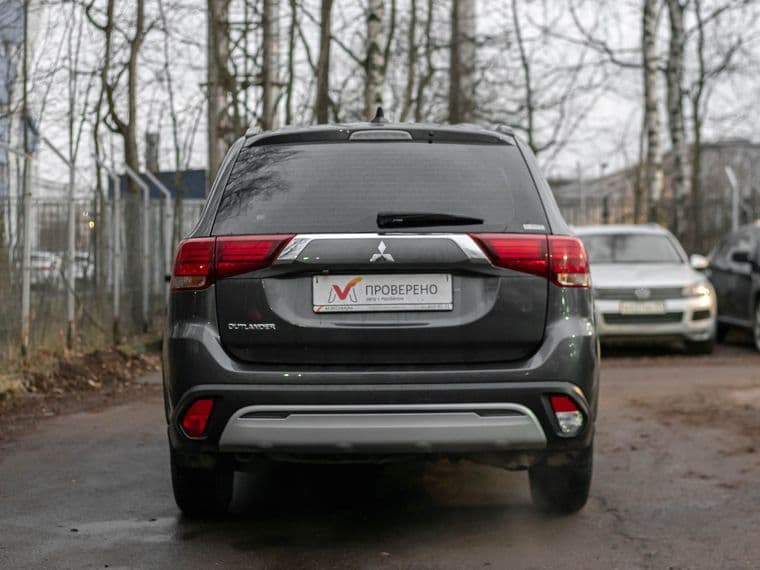 Mitsubishi Outlander, 2022 - вид 3