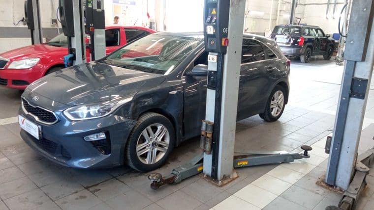 KIA Ceed 2021 года, 75 342 км - вид 1