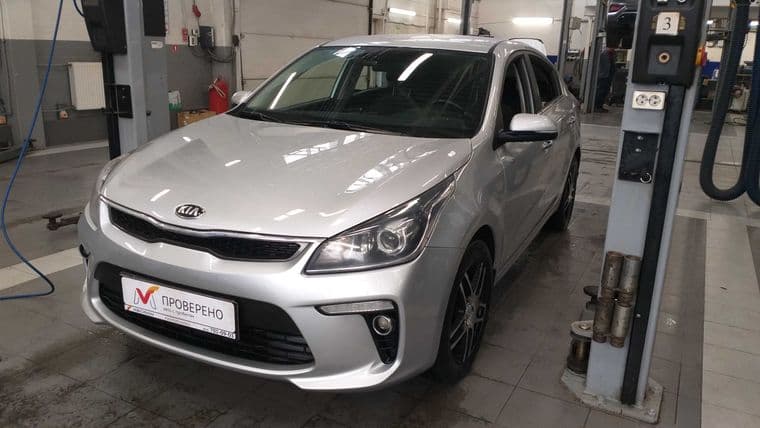 Kia Rio 2017 года, 163 630 км - вид 1