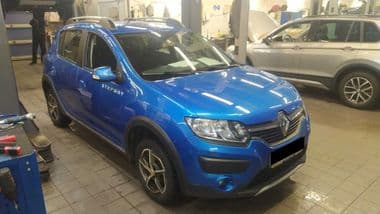 Renault Sandero Stepway 2016 года, 97 015 км - вид 2