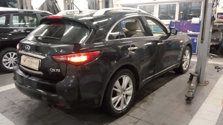 Infiniti QX70, 2016 - вид 2