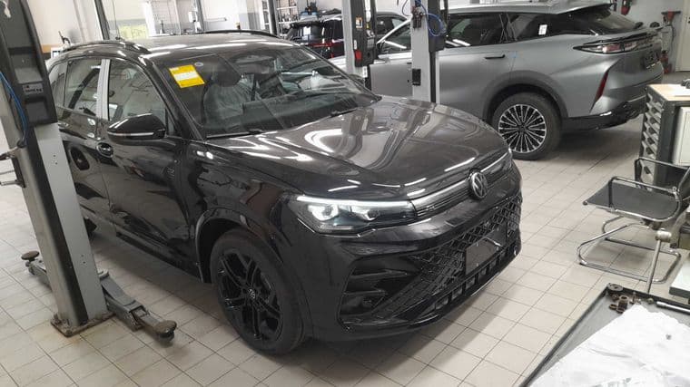 Volkswagen Tiguan L 2025 года, 20 км - вид 1
