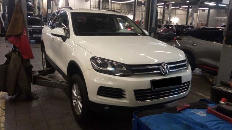 Volkswagen Touareg, 2011 - вид 1