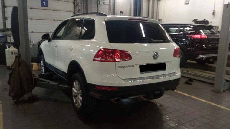 Volkswagen Touareg, 2011 - вид 3