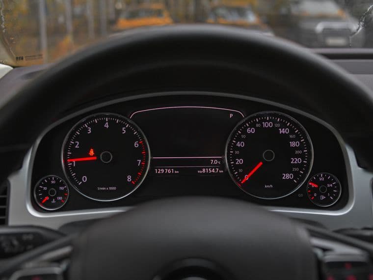 Volkswagen Touareg, 2011 - вид 4