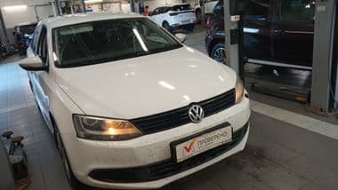 Volkswagen Jetta 2014 года, 236 181 км - вид 2