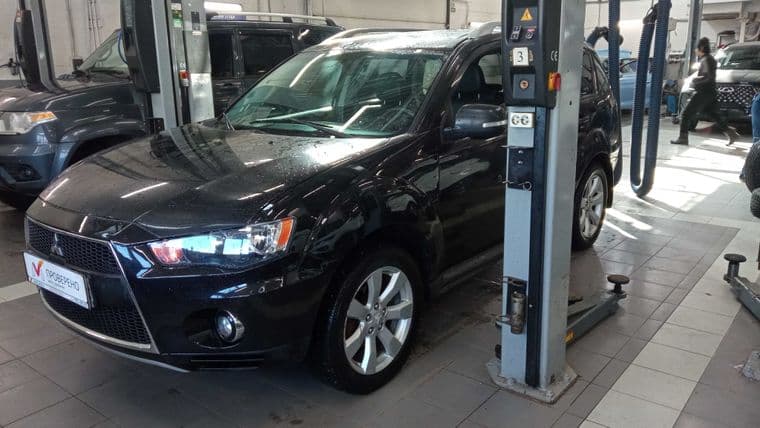Mitsubishi Outlander, 2010