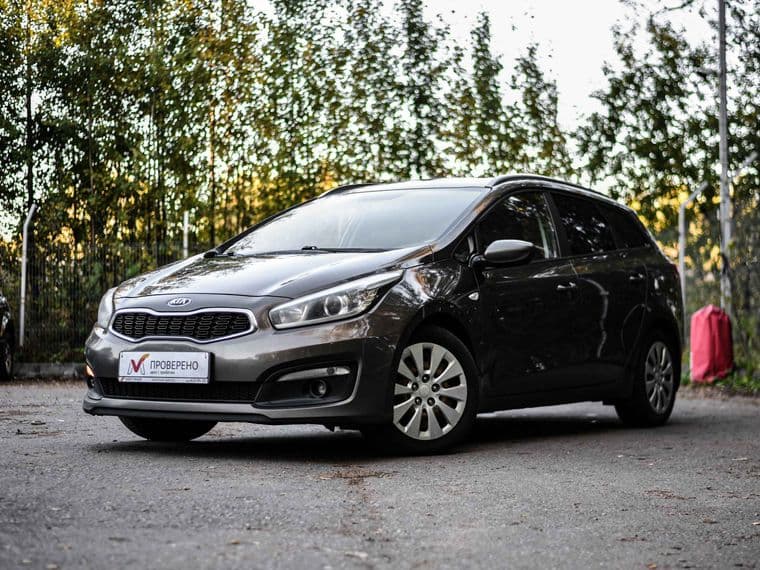 KIA Ceed 2018 года, 216 965 км - вид 1