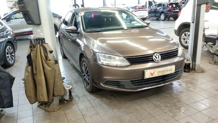 Volkswagen Jetta, 2013 - вид 1