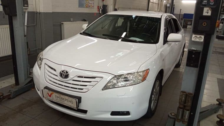 Toyota Camry 2008 года, 260 000 км - вид 1