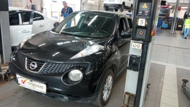 Nissan Juke 2013 года, 196 662 км - вид 1
