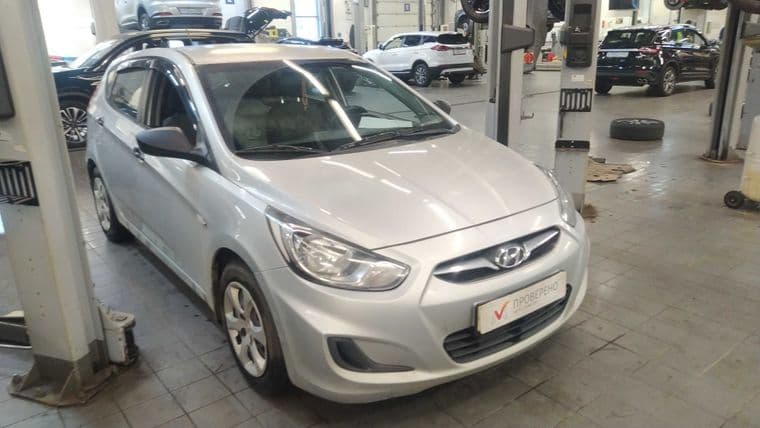 Hyundai Solaris 2014 года, 119 765 км - вид 2