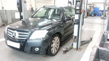 Mercedes-Benz GLK-класс 2011 года, 254 219 км | VIN 28824 - вид 1