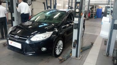 Ford Focus 2014 года, 256 829 км - вид 1