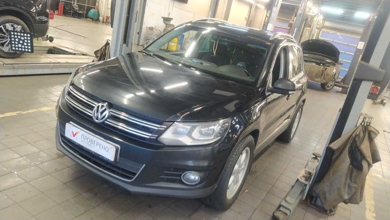 Volkswagen Tiguan, 2012