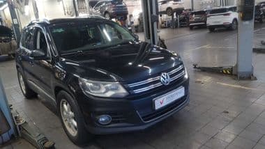 Volkswagen Tiguan 2012 года, 186 000 км - вид 2