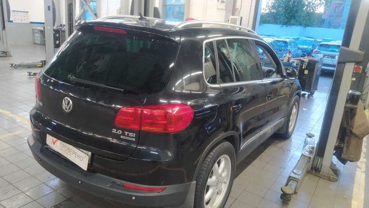 Volkswagen Tiguan, 2012 - вид 2