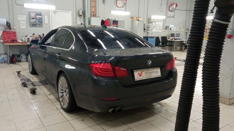 BMW 5 серия, 2011 - вид 3