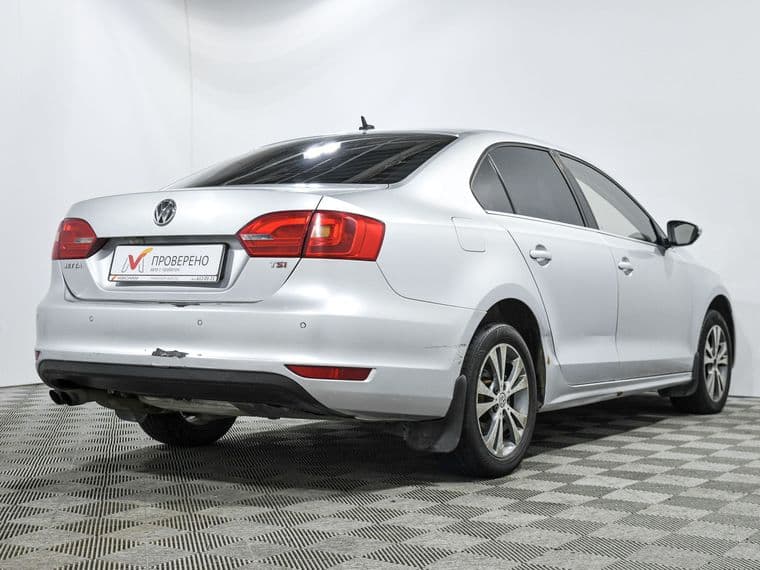 Volkswagen Jetta, 2012 - вид 4