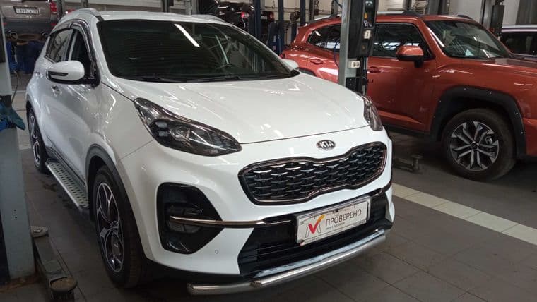 KIA Sportage 2018 года, 91 088 км - вид 2
