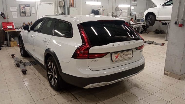 Volvo V90 Cross Country, 2021 - вид 3