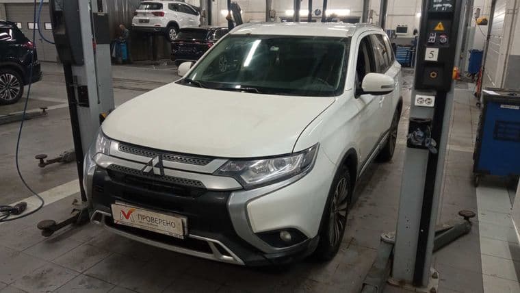 Mitsubishi Outlander, 2019