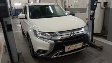 Mitsubishi Outlander 2019 года, 181 000 км - вид 2
