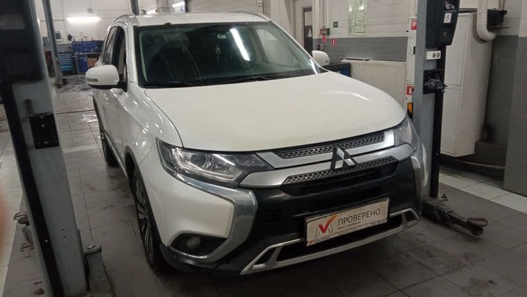 Mitsubishi Outlander, 2019 - вид 1