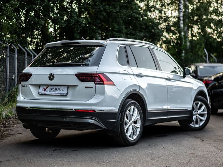 Volkswagen Tiguan, 2018 - вид 1
