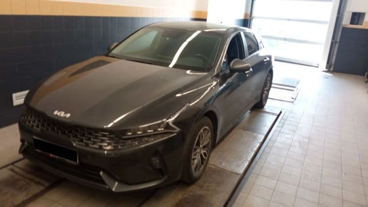 KIA K5 2021 года, 45 563 км - вид 1
