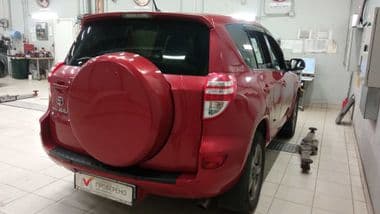 Toyota RAV4 2012 года, 228 413 км - вид 2
