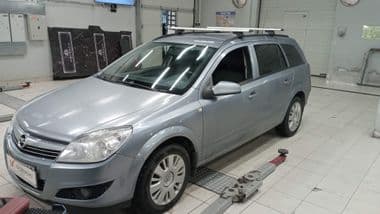 Opel Astra 2008 года, 240 348 км - вид 1