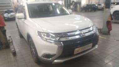Mitsubishi Outlander 2018 года, 124 391 км - вид 2