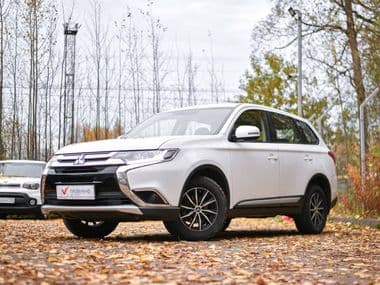 Mitsubishi Outlander 2018 года, 124 391 км - вид 1