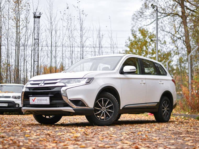 Mitsubishi Outlander 2018 года, 124 391 км - вид 1