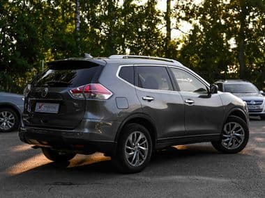 Nissan X-Trail 2018 года, 182 659 км - вид 2