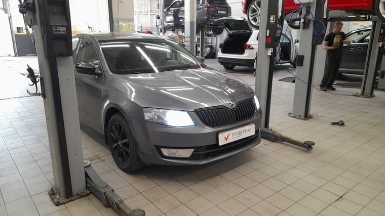 Skoda Octavia 2017 года, 228 836 км - вид 2