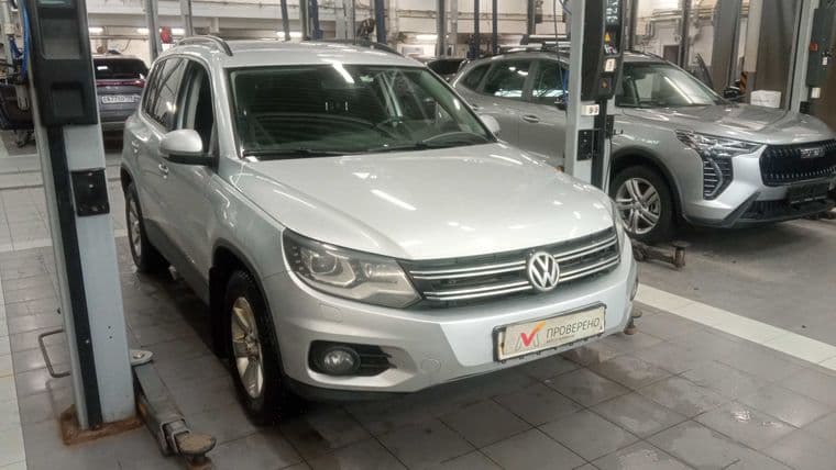 Volkswagen Tiguan, 2013 - вид 1
