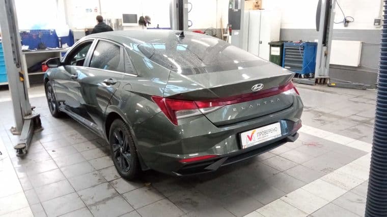 Hyundai Elantra, 2021 - вид 3