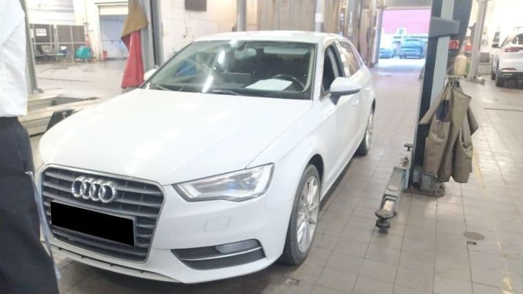 Audi A3 2013 года, 271 545 км - вид 1