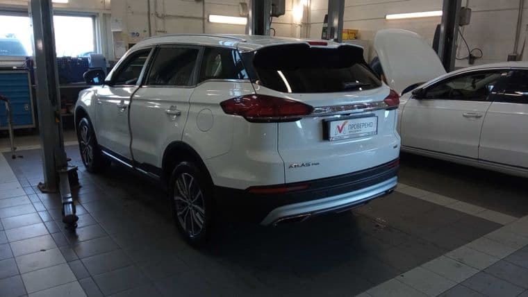 Geely Atlas Pro, 2021 - вид 3